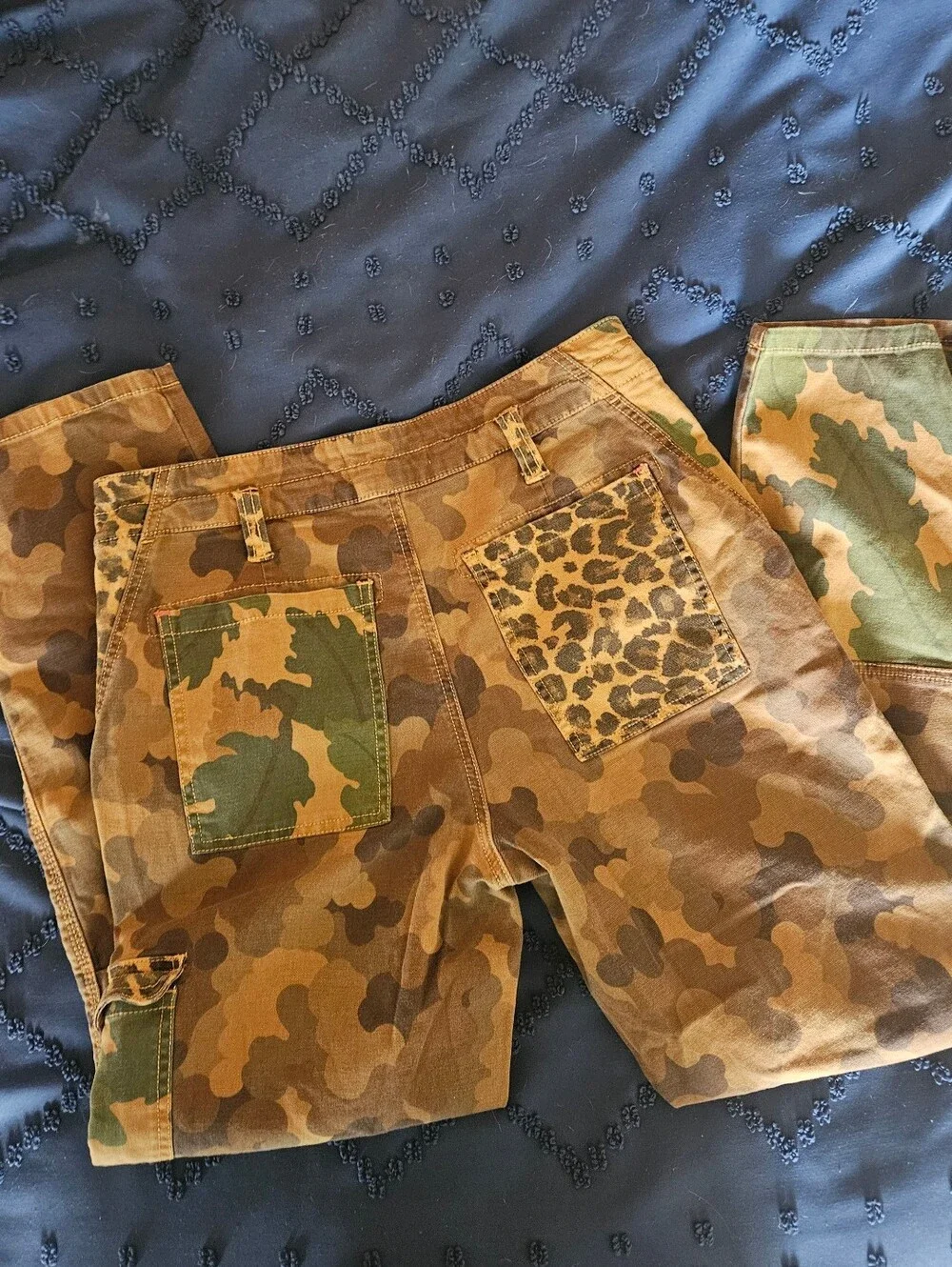 PILCRO Leopard Camo "The Wanderer" Pants 27 Anthropologie - Picture 3 of 9